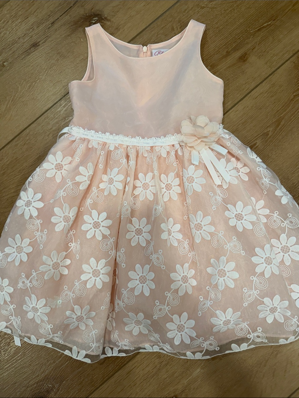 Girls Light Pink Floral Lace Party Dress with Flower Accent